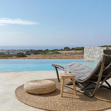 Hidden Hill Naxos * Kastrákion