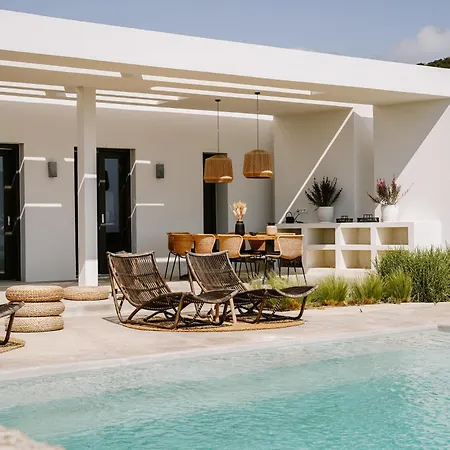 Hidden Hill Naxos * Kastrákion