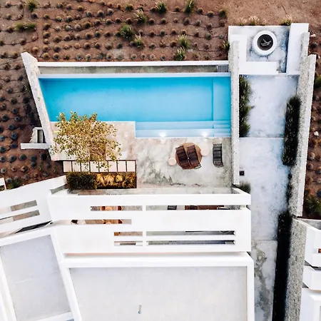 Hidden Hill Naxos Vila