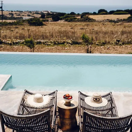 Hidden Hill Naxos Vila *