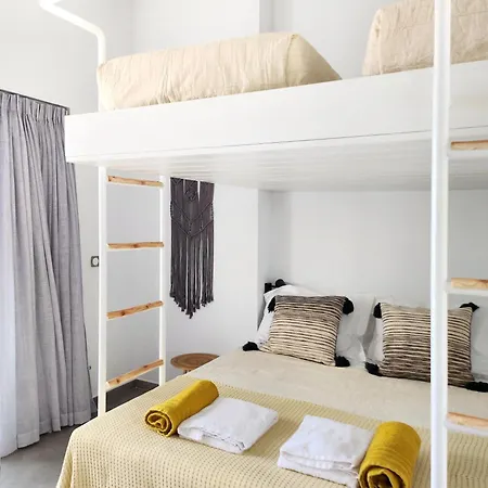 Hidden Hill Naxos * Kastrákion