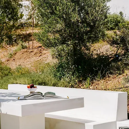 Hidden Hill Naxos * Kastrákion